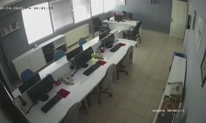 Gaziantep’te sarsıntı anı: güvenlik kameraları olayı kaydetti