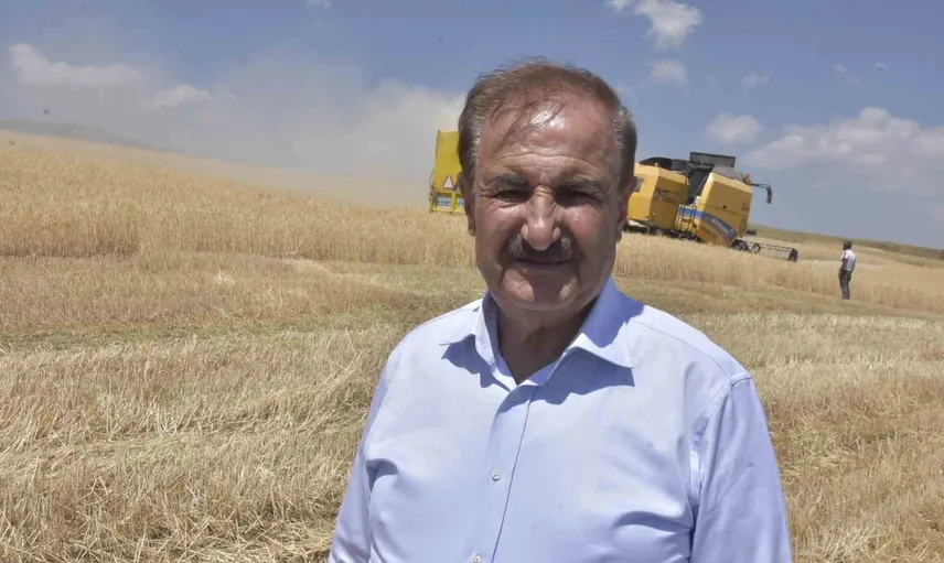 Tatvan'da bereketli buğday hasadı, fiyatlar üreticiyi memnun etmiyor