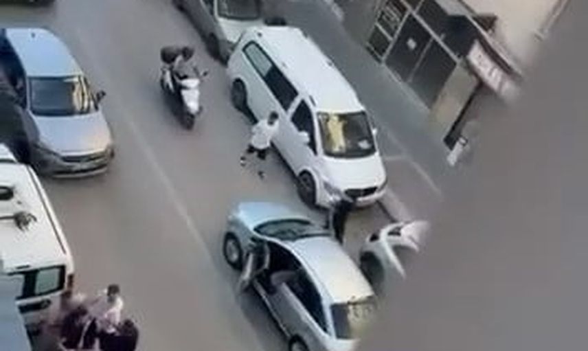 Trafikte yükselen gerilim Celal Bayar Caddesi'ni ringe çevirdi