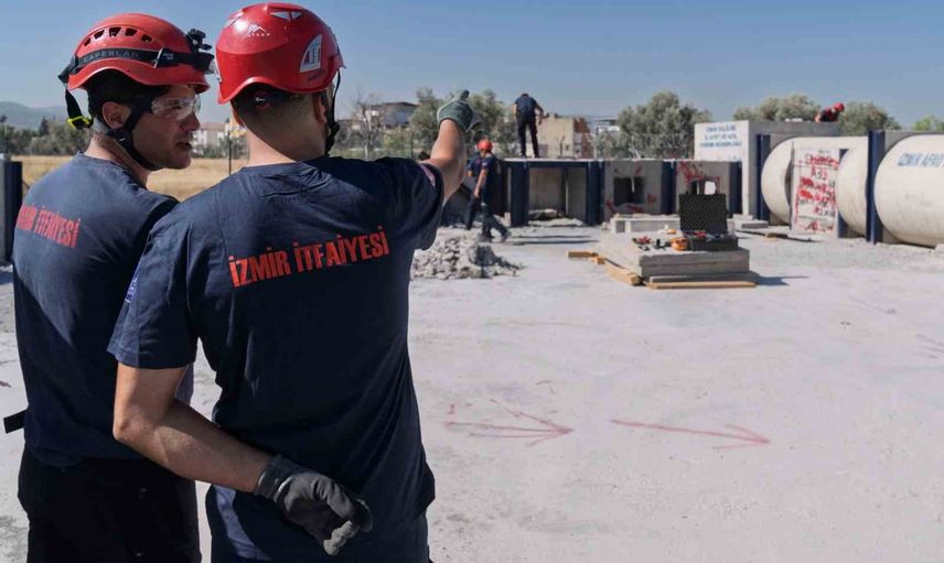 İzmir itfaiyesi ağır arama kurtarmada uluslararası standartlara hazırlanıyor