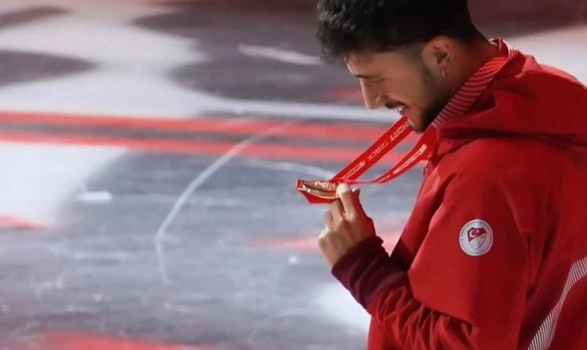 Vancouver'da tarihi başarı: Furkan Akar'dan short track'te ilk dünya turu madalyası