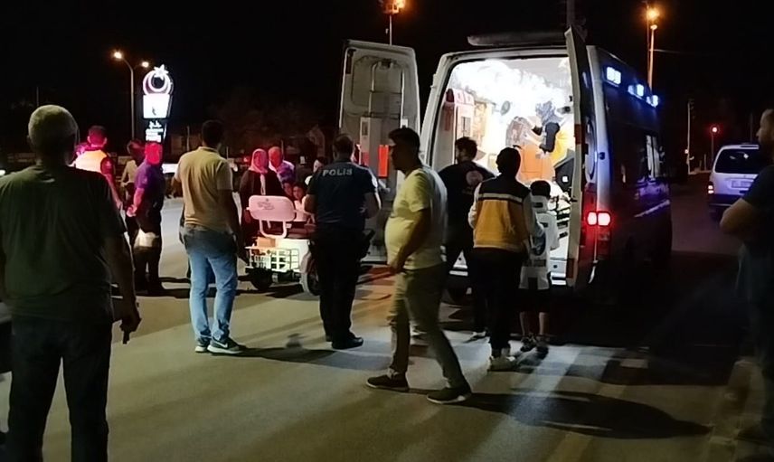 Osmancık'ta kavşakta çarpışma: üç tekerlekli motosikletteki iki çocuk yaralandı