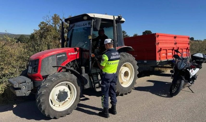 Jandarmadan traktör sürücülerine yol güvenliği uyarısı