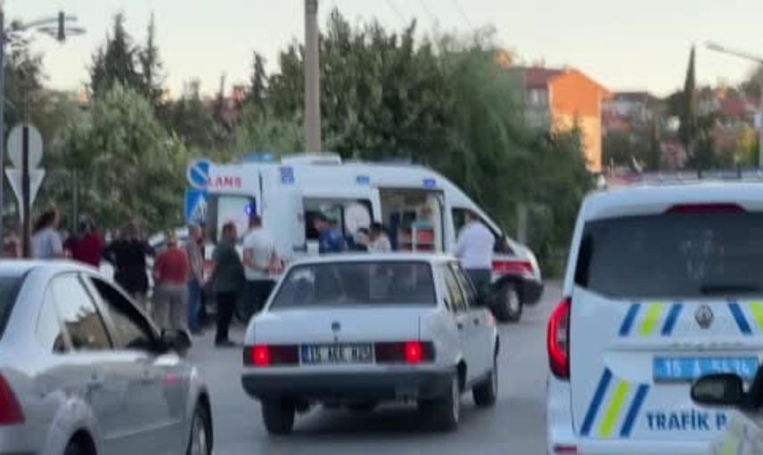 Değirmenler Mahallesi'nde kaza: motosiklet sürücüsü ağır yaralandı
