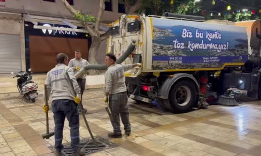 Bodrum'da mazgallarda biriken binlerce izmarit temizlendi