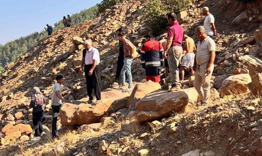 Sepetli motosiklet uçuruma yuvarlandı: Arpalıuşağı'nda 3 yaralı