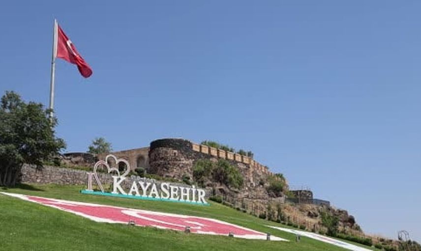 Türk dünyası ressamları Kapadokya manzaralarını ortak tuvale taşıdı