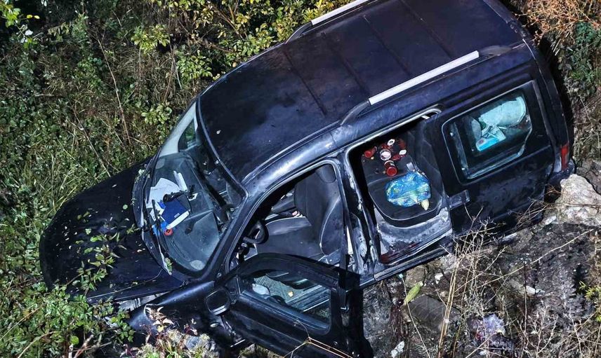 Yağış nedeniyle kayganlaşan yol şarampole sürdü: Karabük'te 1 yaralı
