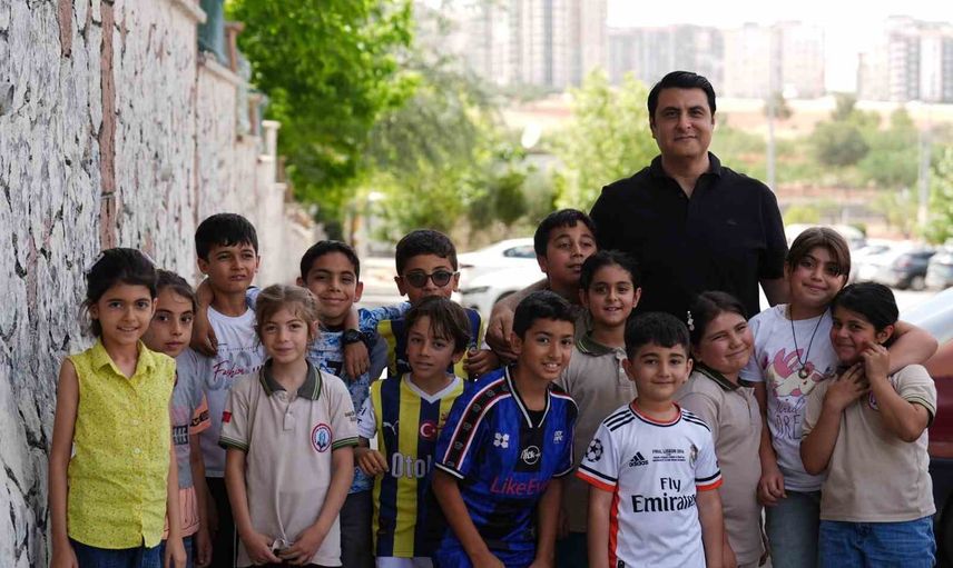 Şehitkamil belediyesi'nden geleceğe yatırım: ilkokul ve ortaokul öğrencilerine 8 bin lira