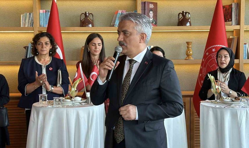 Düzce'de 30 Ağustos Zafer Bayramı resepsiyonunda birlik ve vefa vurgusu