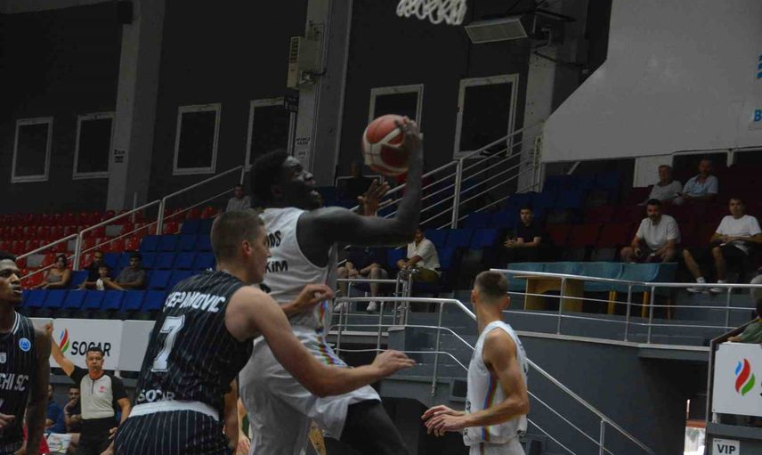 Aliağa Petkimspor Ege Cup açılışında Neftçi İdman'ı 81-52 geride bıraktı
