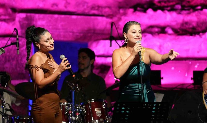 Uluslararası Bursa festivali'nde İznik tiyatrosunda tarih ve müzik iç içe geçti