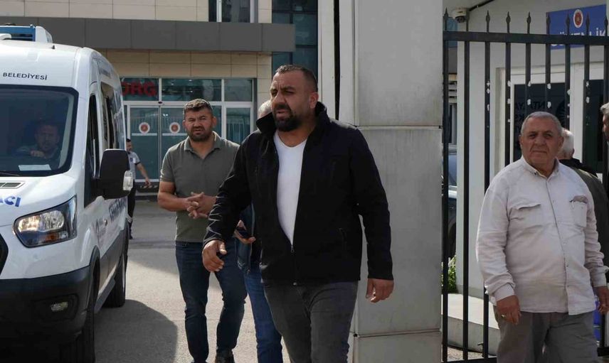 Hortumun savurduğu konteynerde yaşamını yitiren işçilerin cenazeleri yakınlarına teslim edildi
