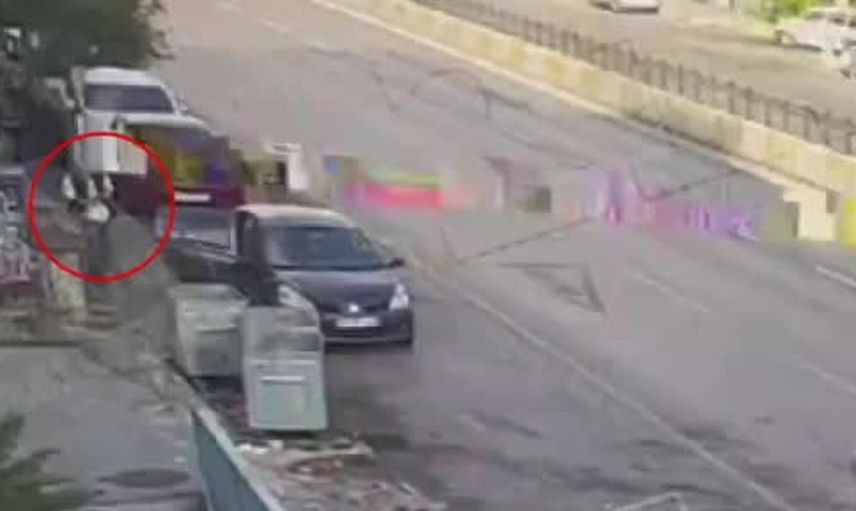 Beyoğlu'nda uyuyan kişinin telefonunu alan şüpheli kameradan tespit edilip tutuklandı