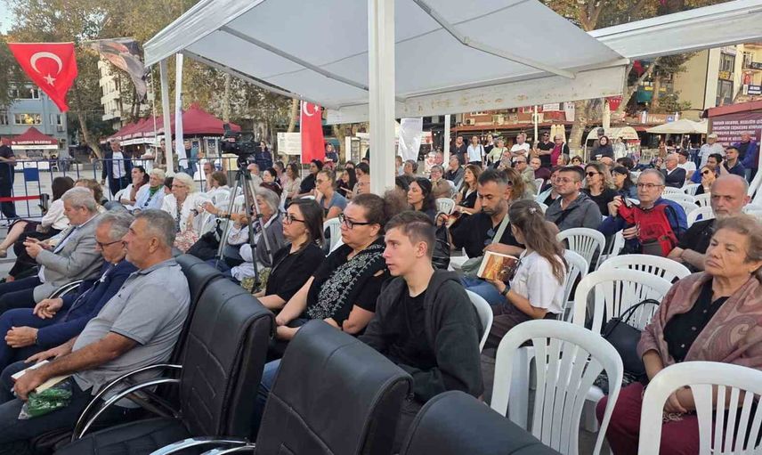 söyleşide 'keşke' üzerinden tarih, kaynak ve eğitim tartışıldı