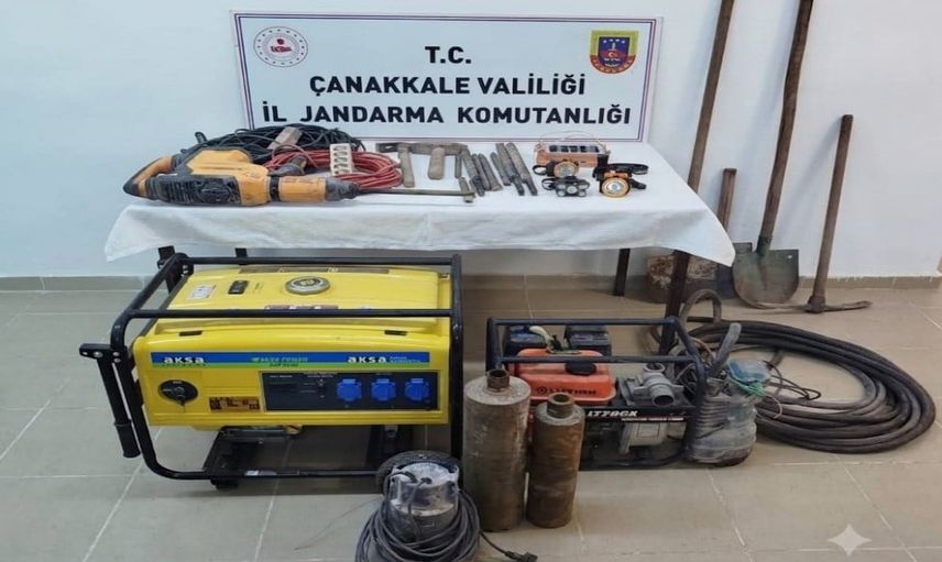 Eceabat'te sürdürülen çalışmada çok sayıda kaçakçılık ekipmanı ele geçirildi
