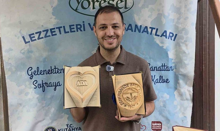 Kitapların kıvrımlarında yeni hayat: hurda sayfalardan sanat