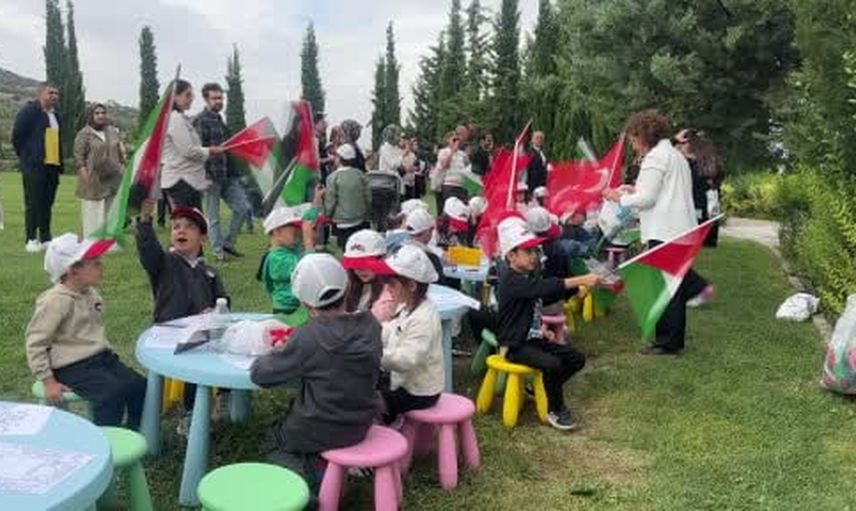 Uçurtmalar gökyüzüne: Burdur'dan Gazze'ye dayanışma çağrısı