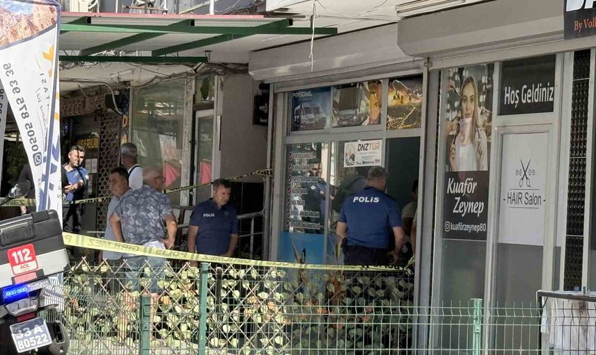 Tarsus'ta uzaklaştırma kararına rağmen iş yerinde eşini öldürüp intihar etti