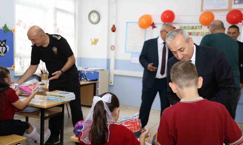 Emekli polislerden Kartaltepe öğrencilerine eğitim desteği