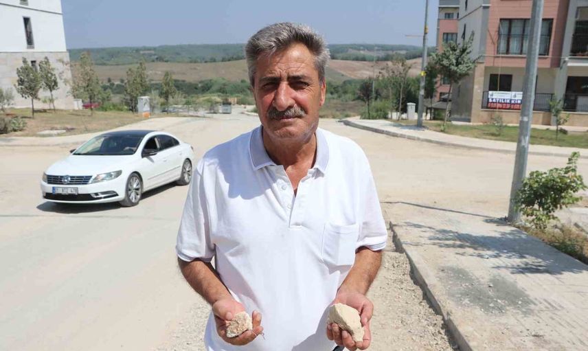 TOKİ'nin yeni kentinde yollar yıprandı, sakinler belediyeden çözüm bekliyor