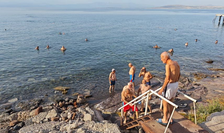 Güne Van Gölü'nde yüzerek başlayan Ahlat geleneği