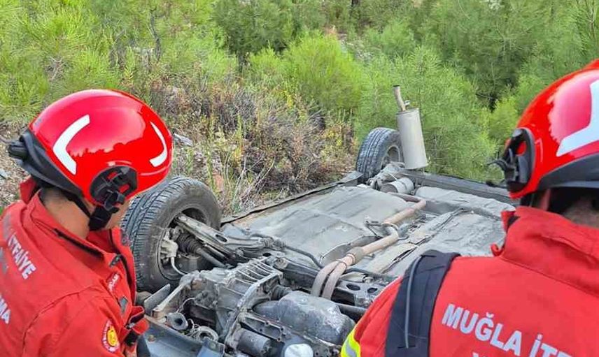 Milas'ta 50 metrelik uçuruma yuvarlanan araçtan bir kişi kurtarıldı