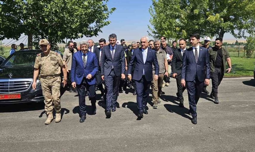 Bakan yardımcısından Malazgirt tören alanında son hazırlık denetimi