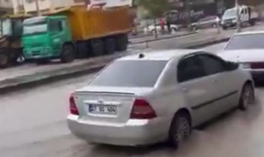 gaziantep’te öğle sonrası başlayan sağanak şehir yaşamını olumsuz etkiledi