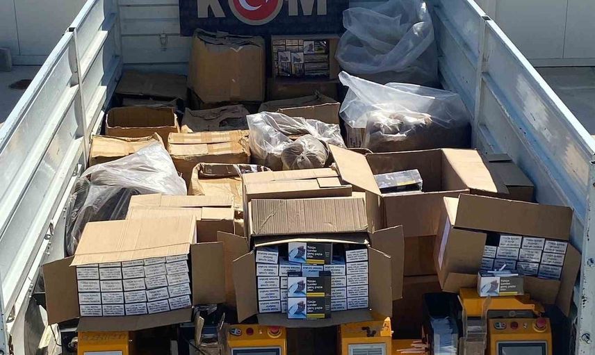 Efeler'de tütün kaçakçılığı çökertildi: makineler, makaronlar ve 380 kilo tütün ele geçirildi