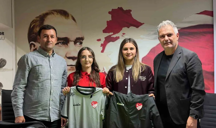 Kayseri hakemlerine moral desteği: kıyafet ve çantalar teslim edildi