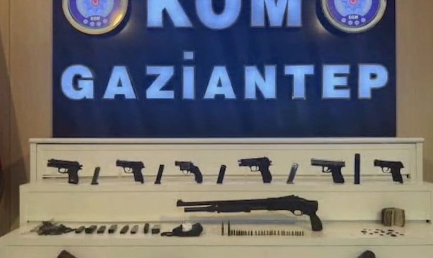 Gaziantep'te yasa dışı silah ve tarihi eser operasyonu: 1 gözaltı