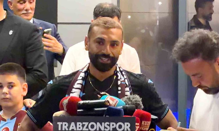 Muhammed Salah Trabzon'a ayak bastı, binlerce taraftar karşıladı