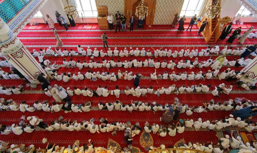 Cami bahçesinde yaz şenliği: yüzlerce öğrenci ortak dua ve etkinliklerde buluştu