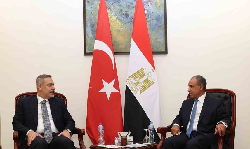 Diplomasi yeniden sahnede: Hakan Fidan ile Badr Abdelatty El Alameyn'de bir araya geldi