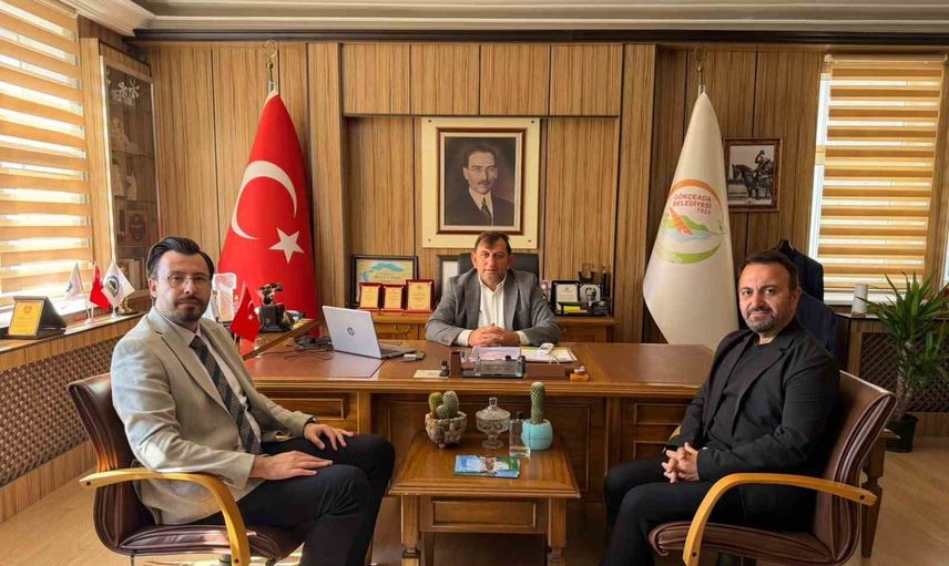 Şehir hayatından zeytin gölgesine Ada Kokusu Gökçeada'da izleyiciyle buluştu