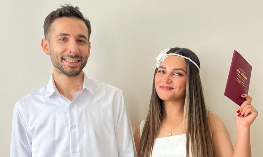 Hastane odasında kıyılan nikah çiftin kararını değiştirmedi