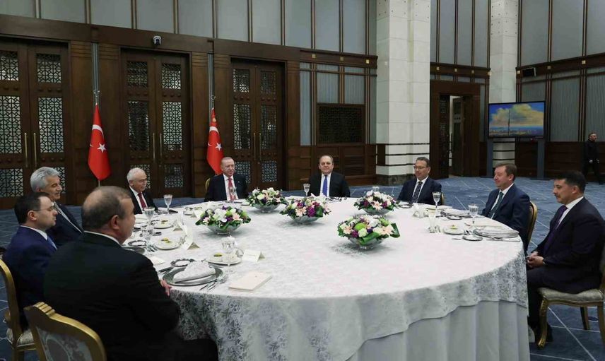 Erdoğan, külliyede yüksek yargı başkanlarıyla yemekte buluştu