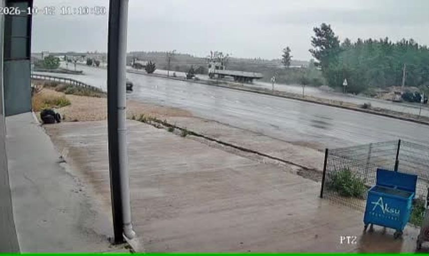 Çerkezköy çıkışlı midibüs kaygan zeminde devrilince 17 kişi yaralandı