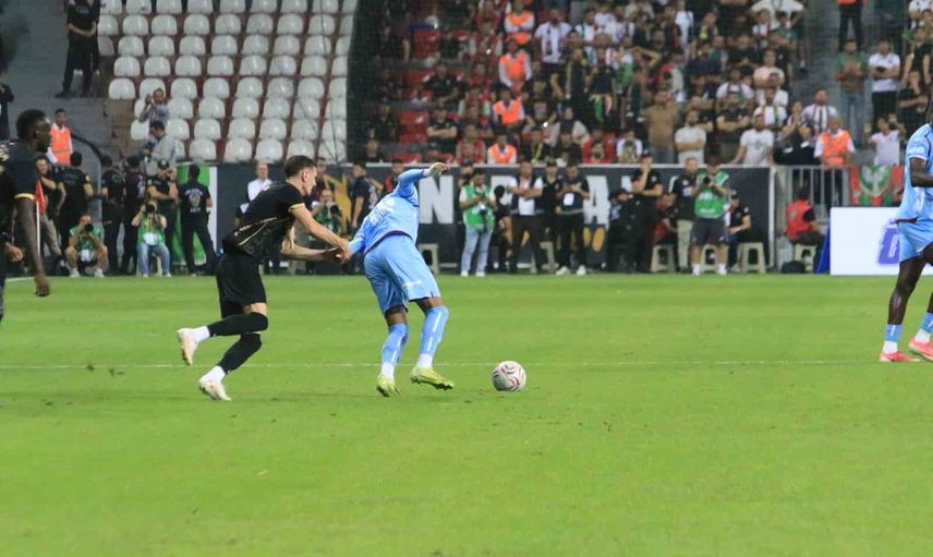 Trabzonspor 20. dakikada Amed SF karşısında öne geçti