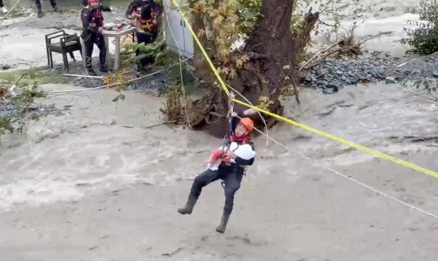 Ninnisiyle bebeği uyutan AFAD ekibinin zorlu Sapanca kurtarışı