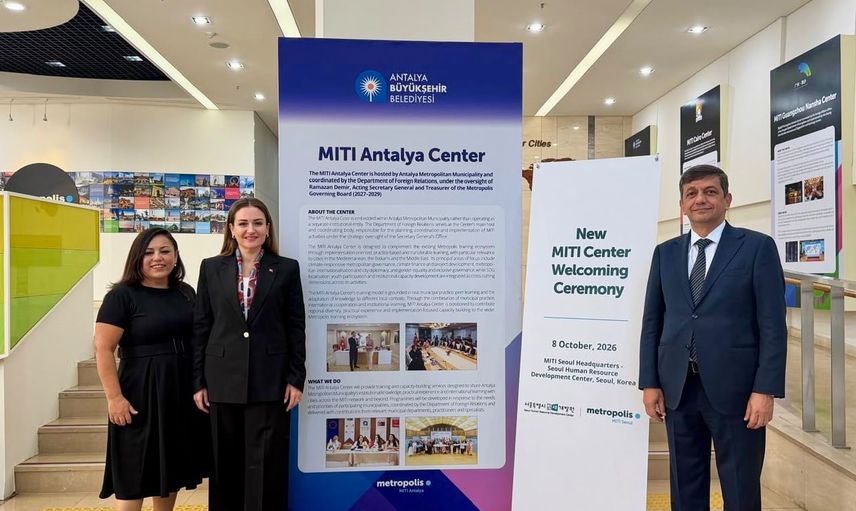 Antalya'nın akıllı şehir uygulamaları Seul'de dünya ile paylaşıldı
