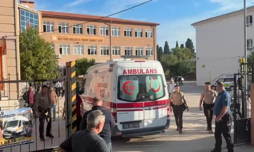 Turgutlu'da lise önünde silahla ateş açılması: öğrenciler yaralandı