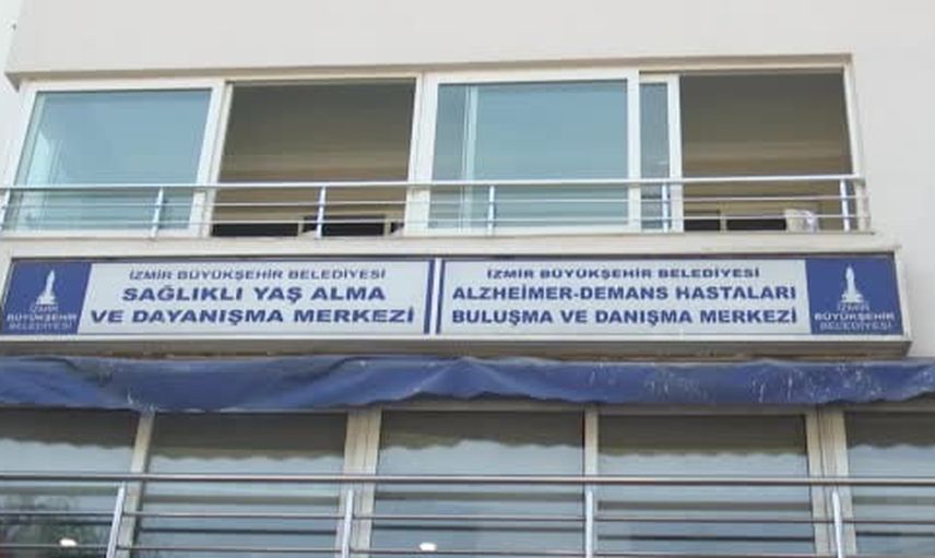 İzmir'de anıları koruyan merkez hem hastalara hem ailelere nefes oluyor