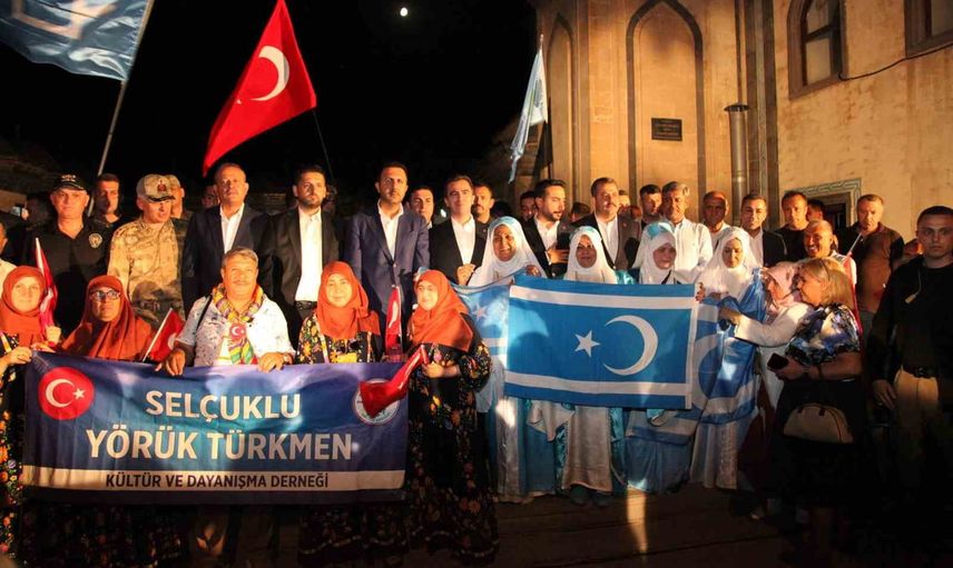 Ahlat'ta Malazgirt anması kortej ve bayrak yürüyüşüyle hayat buldu