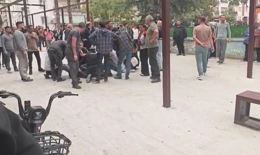 Husumet çay bahçesinde alevlendi: Yalvaç'ta 1 kişi bıçakla yaralandı