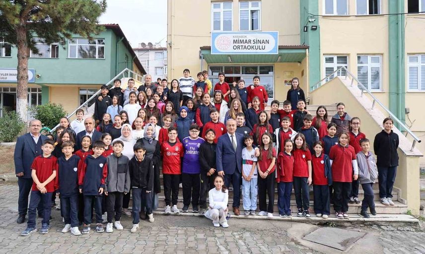 Eğitimde saha çalışması: il milli eğitim müdürü Akbaş öğretmen ve öğrencilerle buluştu