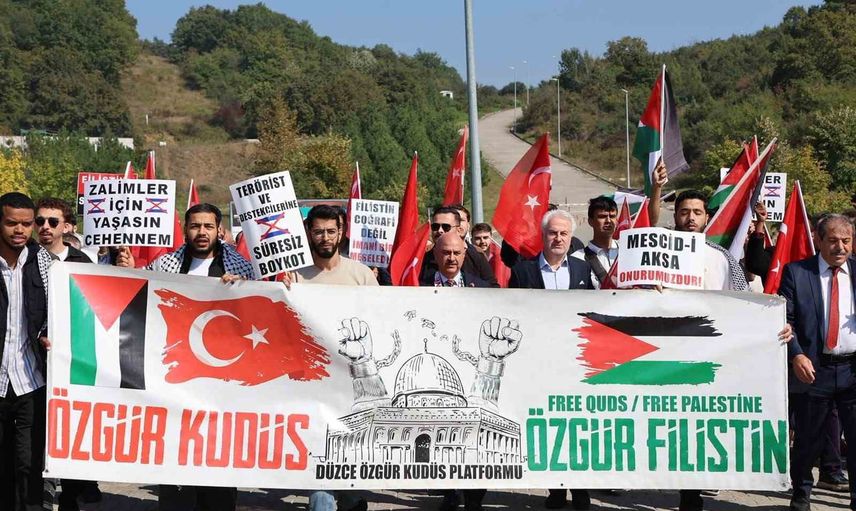 Öğrenciler Düzce'de Filistin için yürüdü: ortak vicdan vurgusu