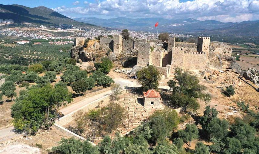 Kültür ve miras arasında: Beçin Kalesi'nde restorasyonla geleceğe köprü kuruluyor