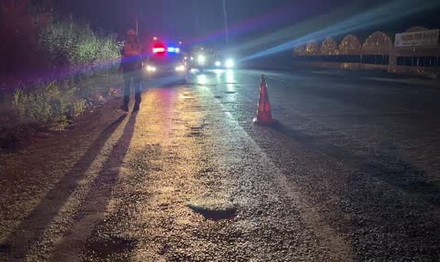 Emer karayolunda süt yüklü pikap ile plakasız motosiklet çarpıştı: iki yaralı